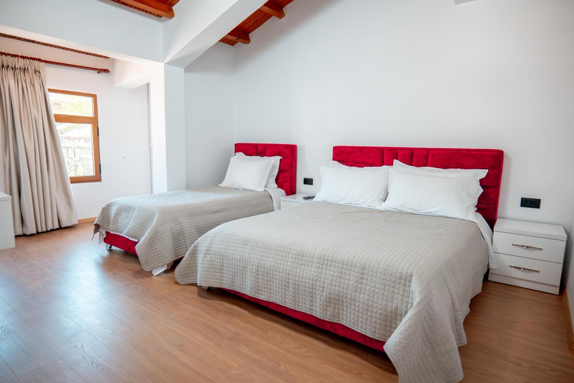 Fabio Guest House Gjirokastër Екстериор снимка