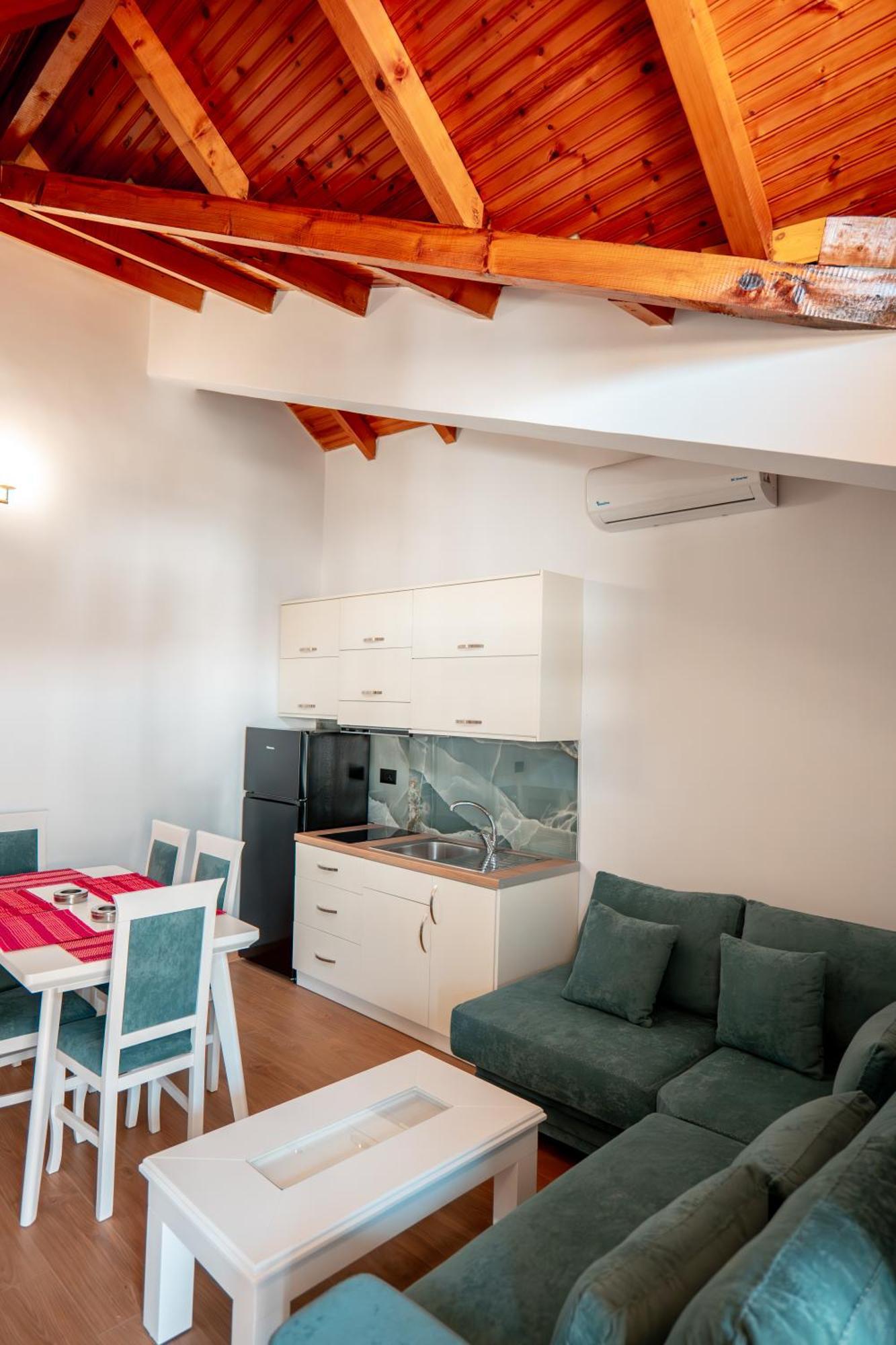 Fabio Guest House Gjirokastër Екстериор снимка